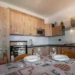 House Nicholas * Gera Lario